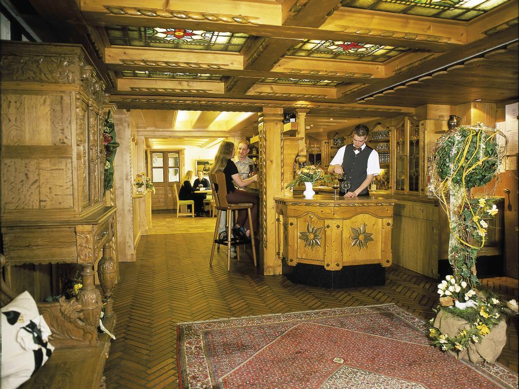 Hotel Zum Weissen Stein Kirchen  Екстериор снимка
