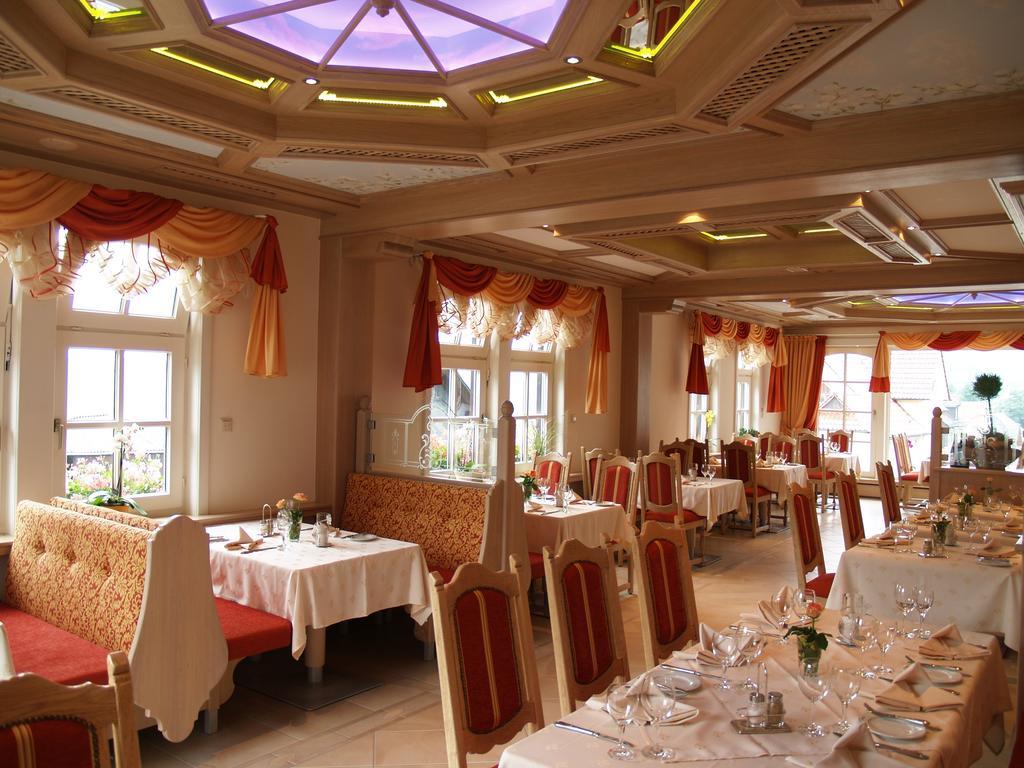 Hotel Zum Weissen Stein Kirchen  Екстериор снимка